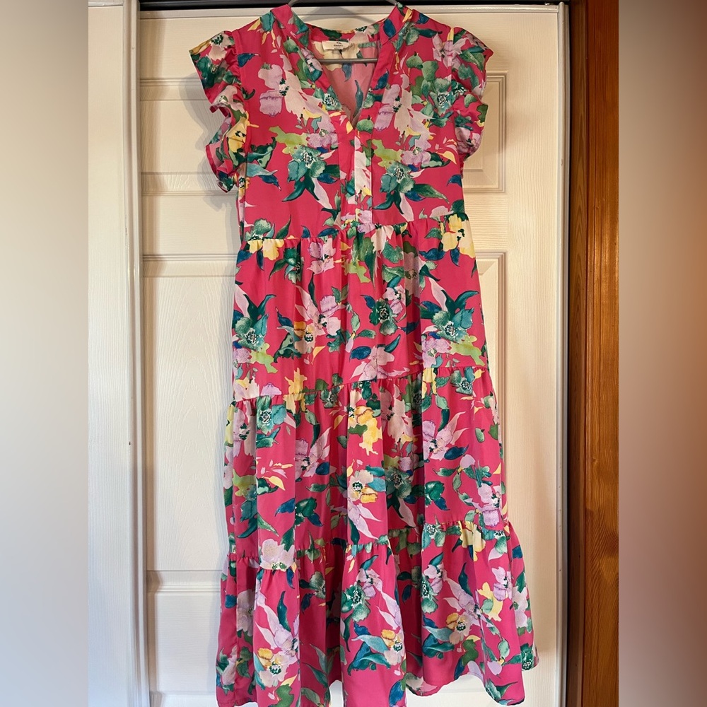 Entro size small midi dress